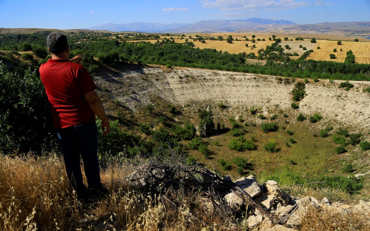 Elazığ'daki bu çukur gizemini koruyor 2