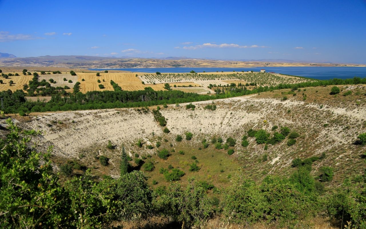 Elazığ'daki bu çukur gizemini koruyor 5