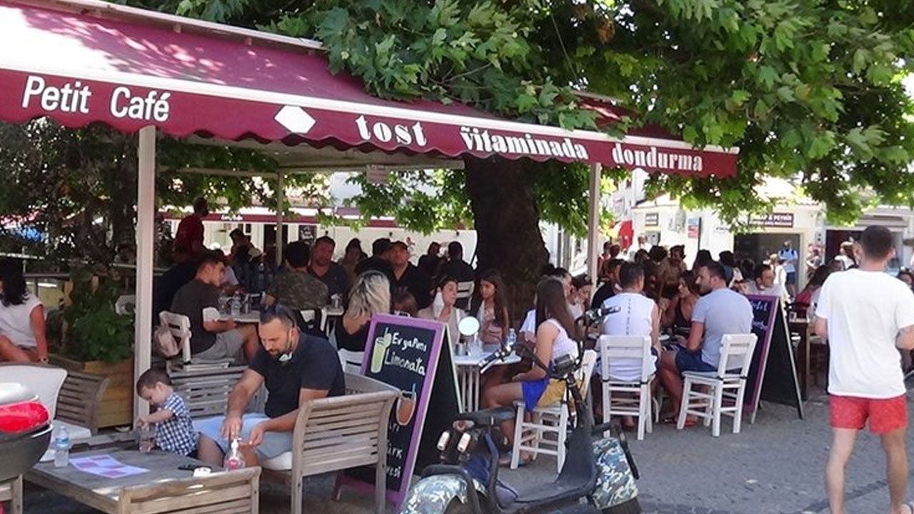 Şok sözler: Maskemiz yok ama gözlüğümüz ve şapkamız var 7