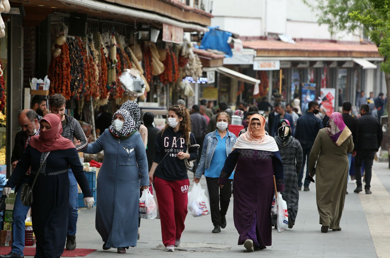 Bilim Kurulu üyesi 'Yanılgıya düştük' dedi 2