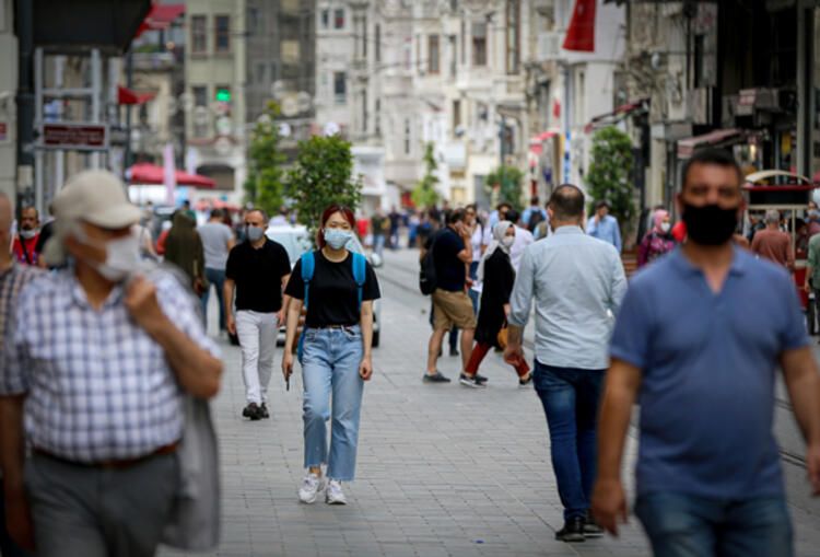 Bilim Kurulu üyesi 'Yanılgıya düştük' dedi 12