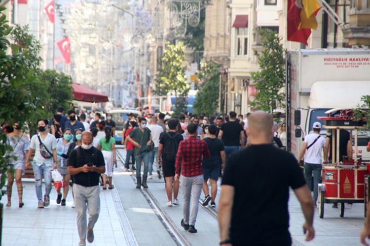 Bilim Kurulu üyesi 'Yanılgıya düştük' dedi 13