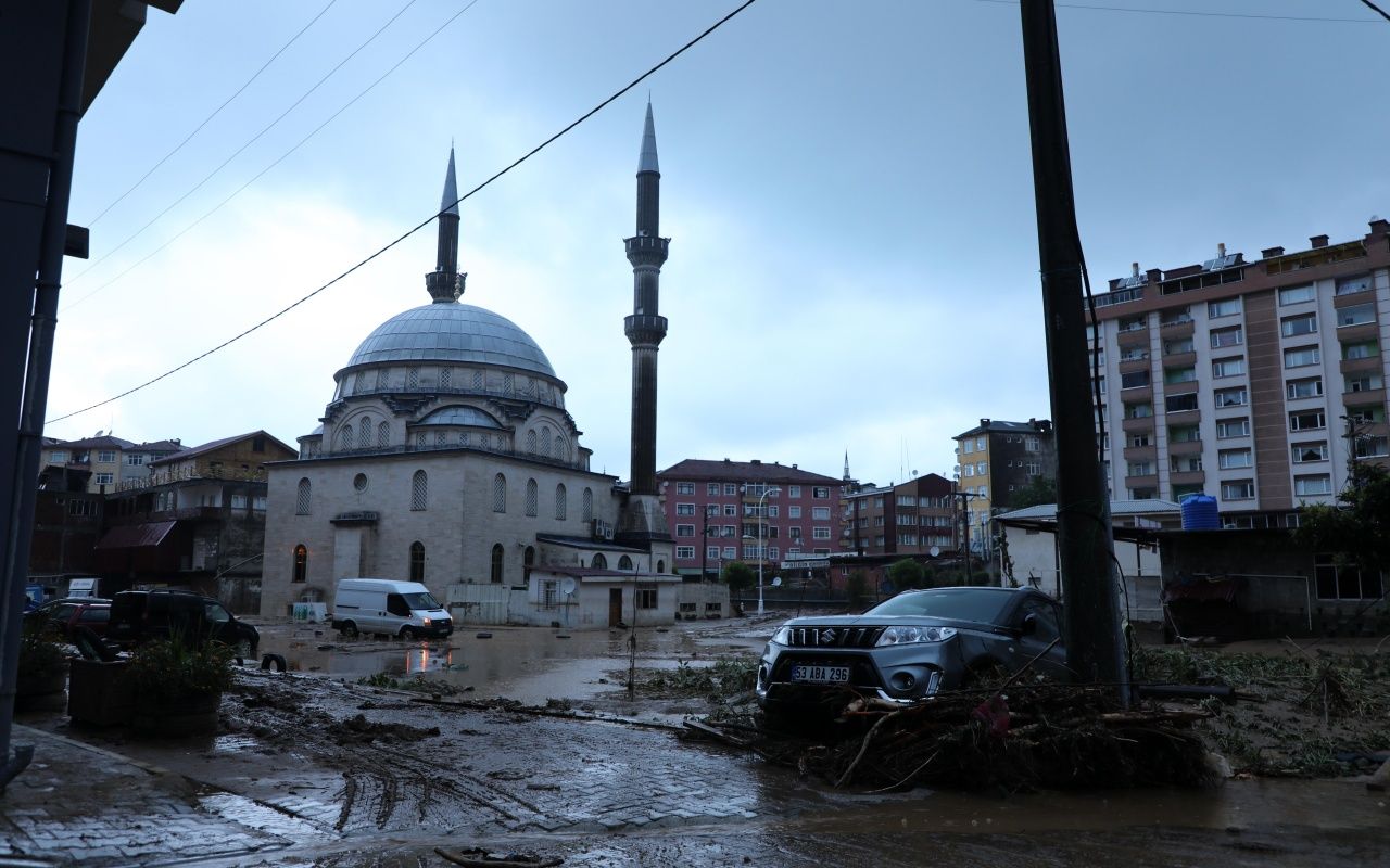 Sel ve heyelanın bilançosu ağır 20
