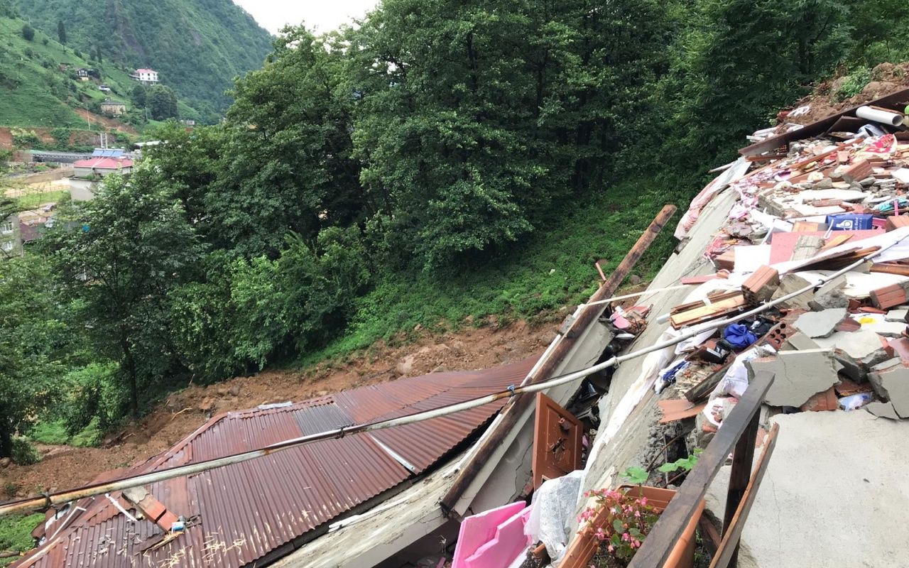 Sel ve heyelanın bilançosu ağır 28