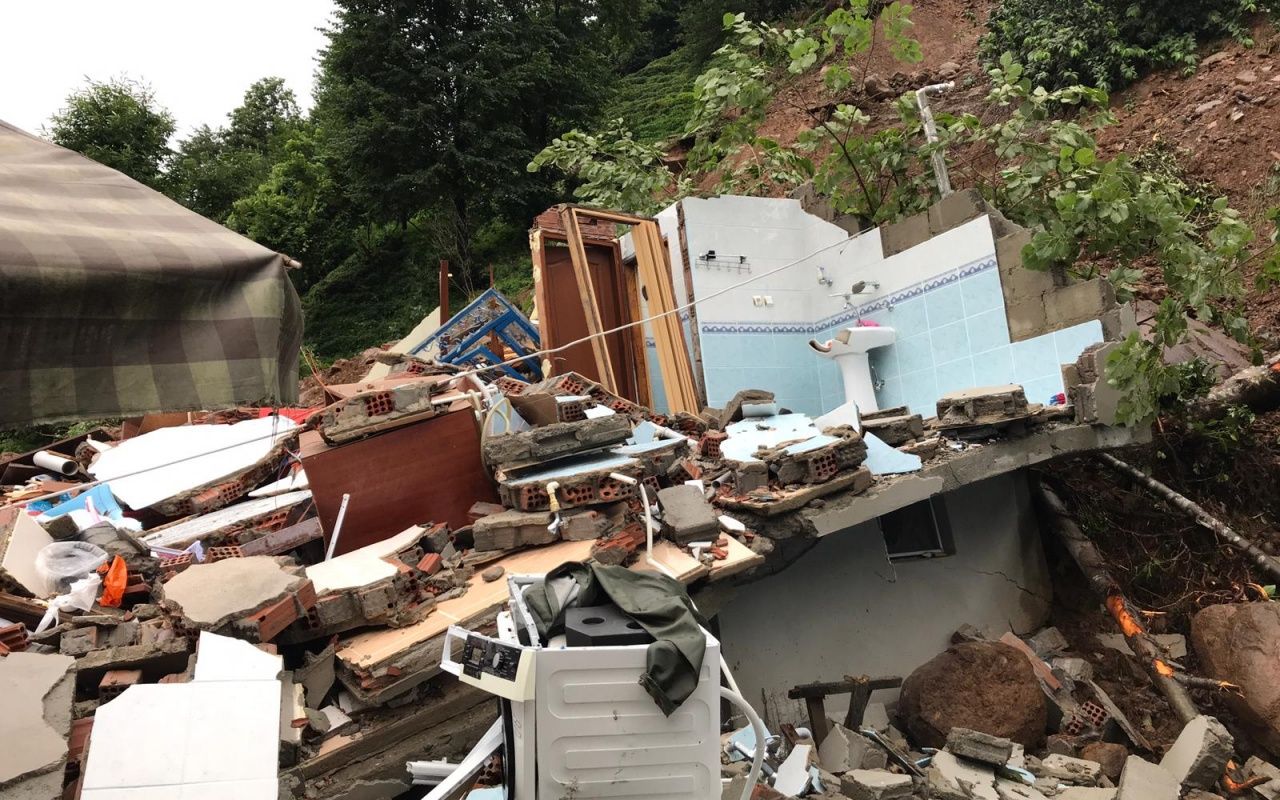 Sel ve heyelanın bilançosu ağır 29