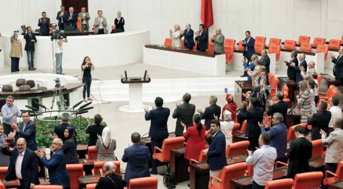 15 Temmuz'da 22 saatte dünyaya demokrasi dersi verdik 9