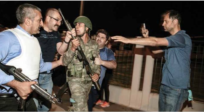 15 Temmuz'da 22 saatte dünyaya demokrasi dersi verdik 14