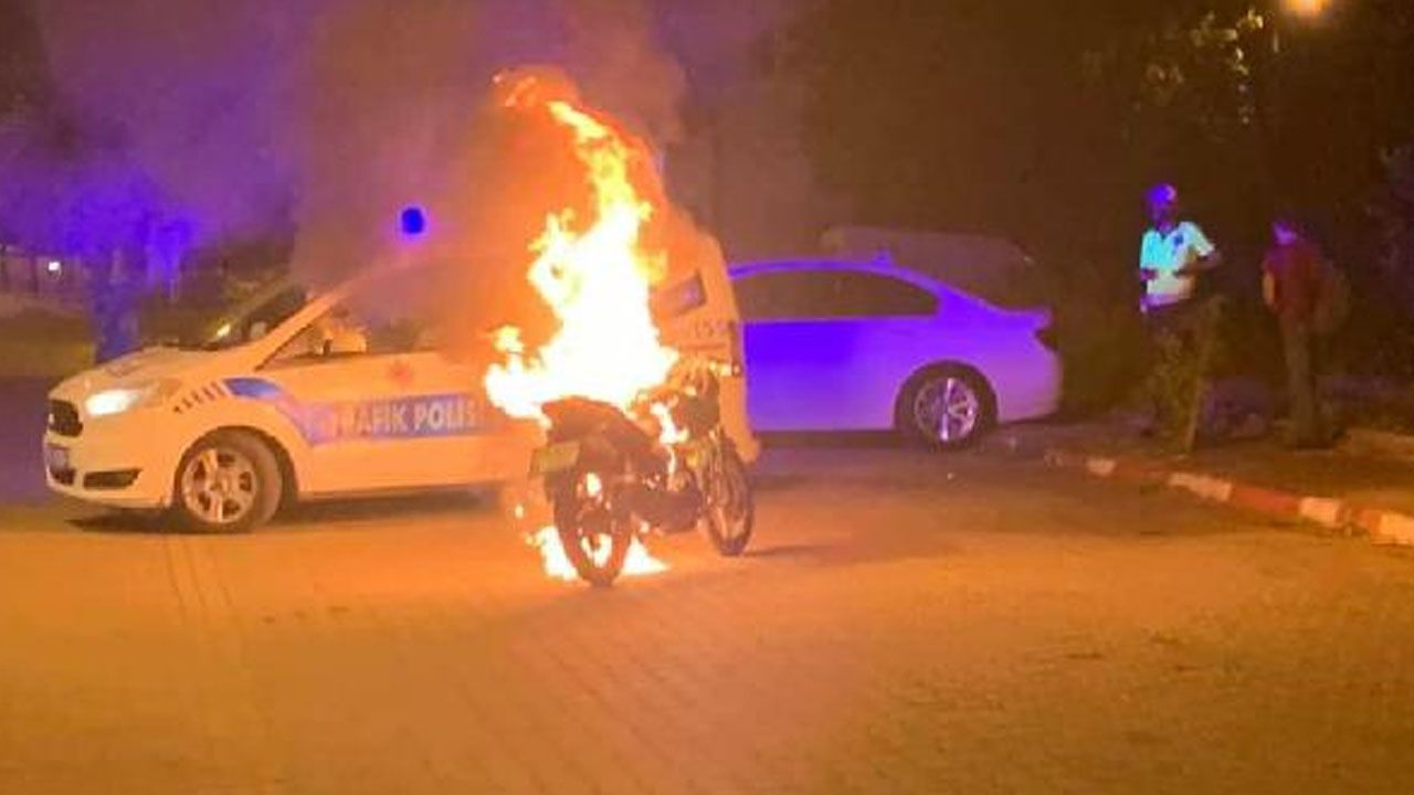 Polis ceza yazdı... Motosikletini ateşe verdi! 1