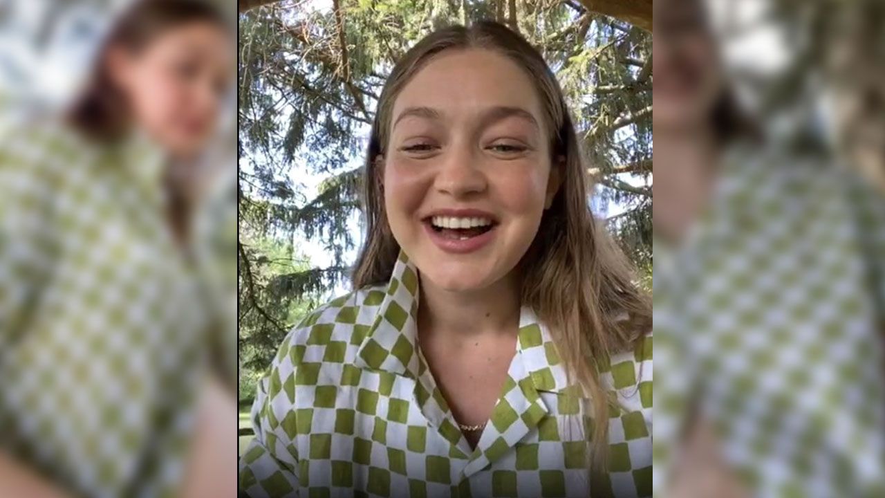 Güzel model Gigi Hadid canlı yayında karnını gösterdi! 12