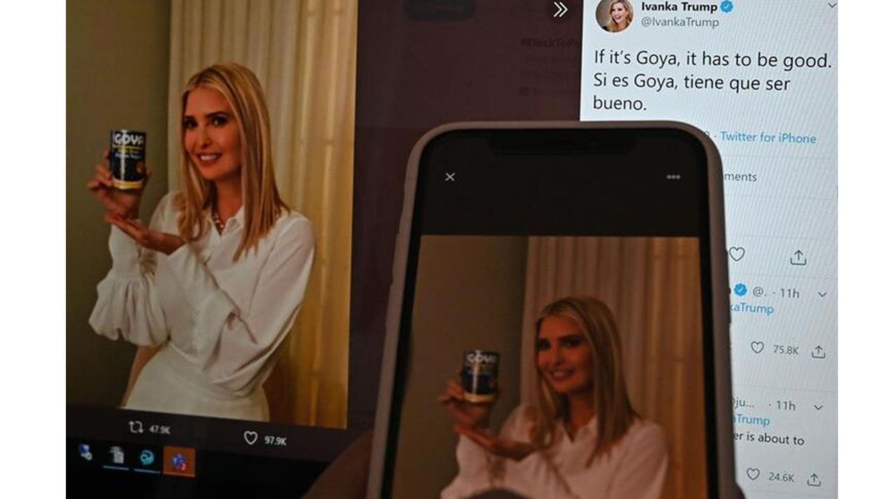 Donald Trump ve kızı Ivanka Trump sosyal medyada alay konusu oldu 7