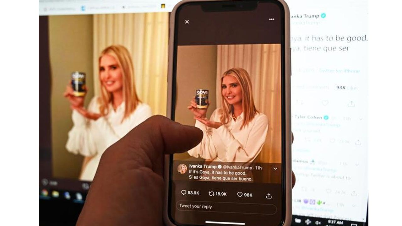 Donald Trump ve kızı Ivanka Trump sosyal medyada alay konusu oldu 8