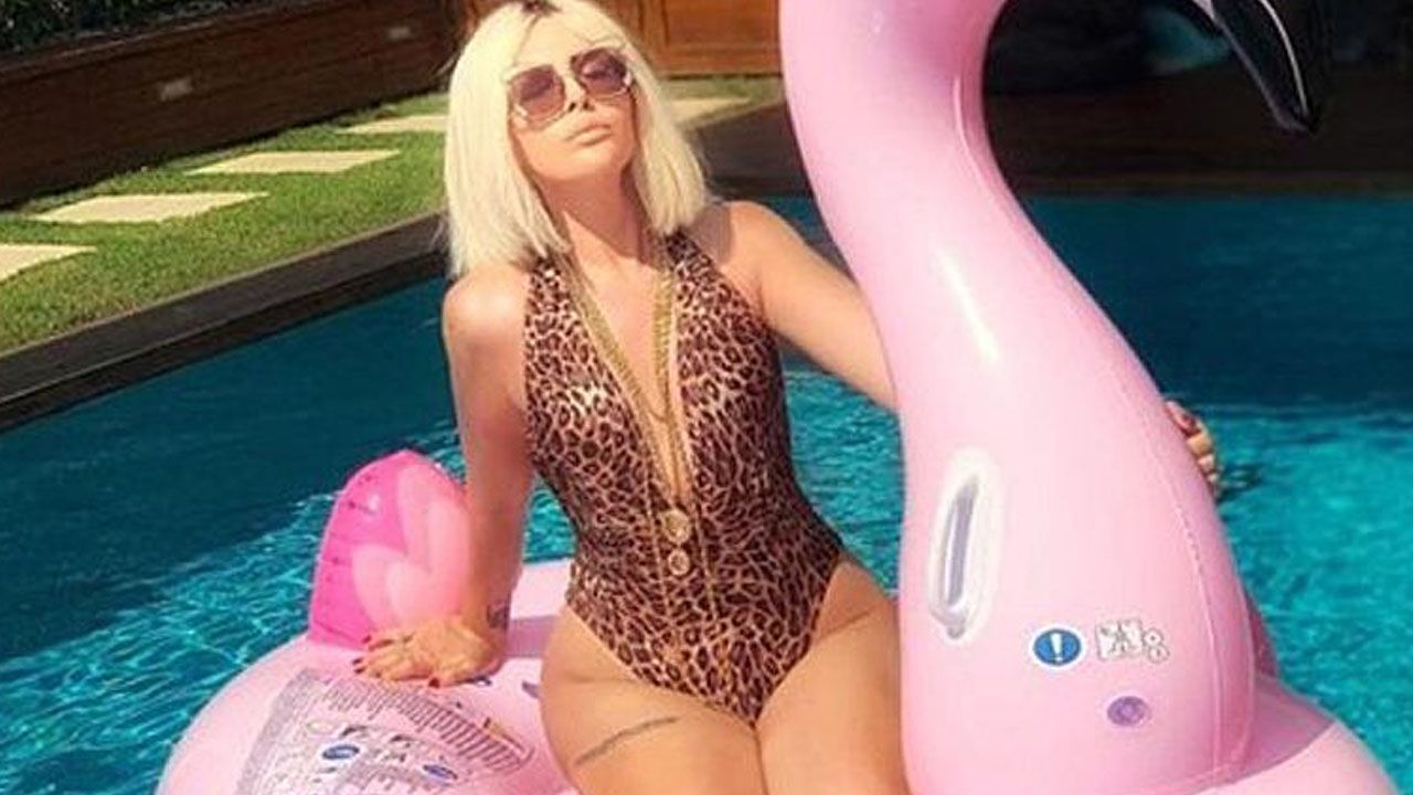 Selin Ciğerci'den kilolu olduğunu söyleyenlere mayolu pozla yanıt 2