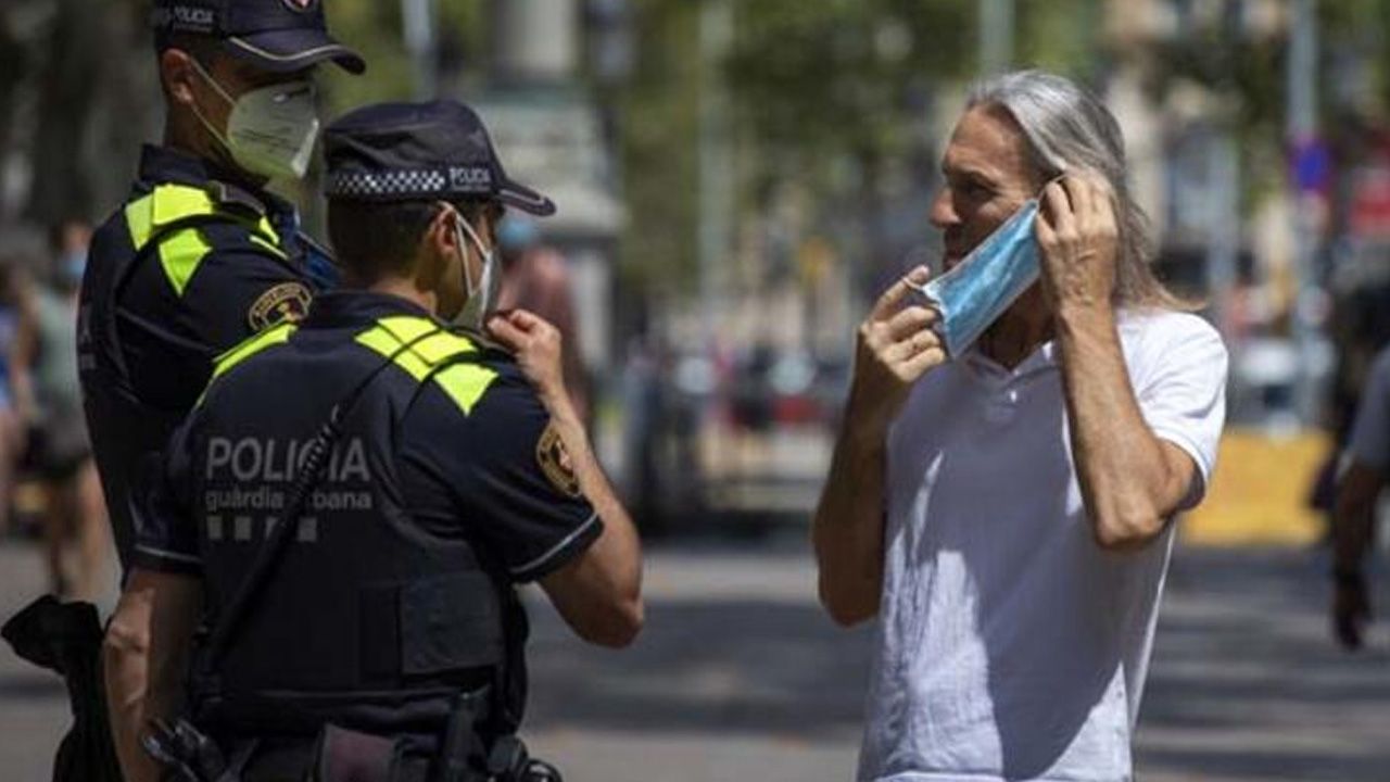 Turist cenneti Barcelona karantinaya alındı! 13