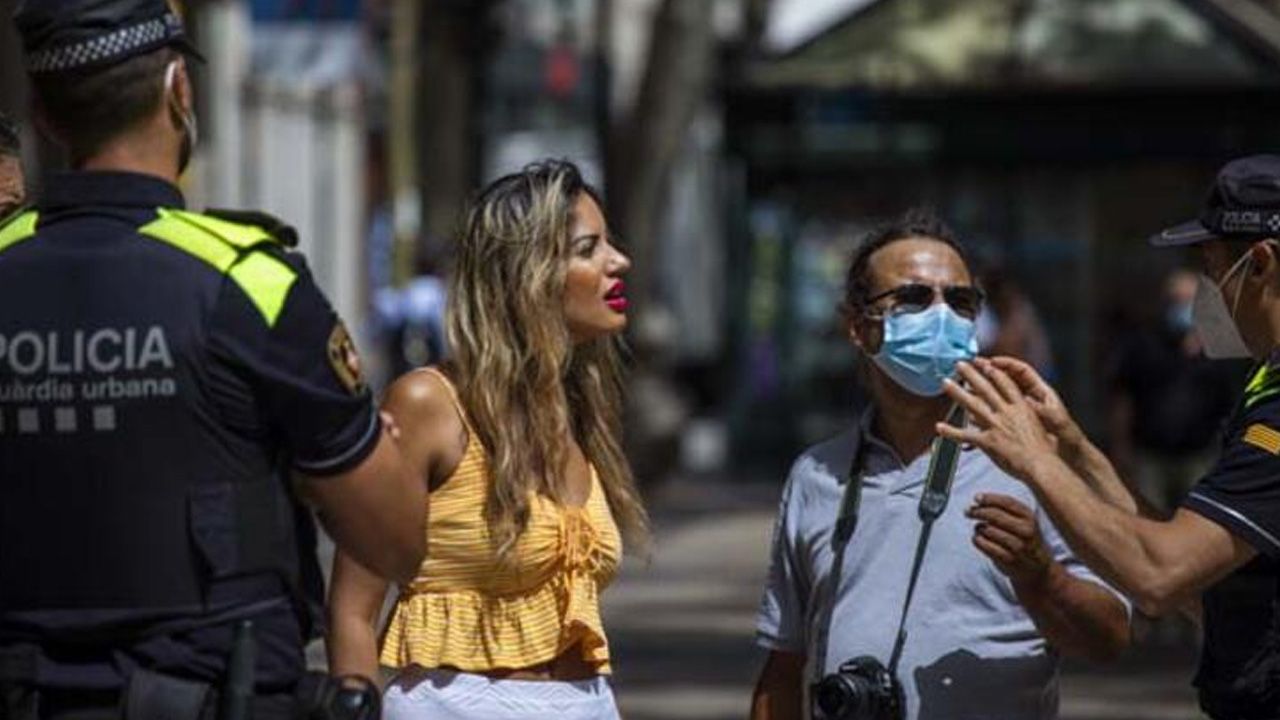 Turist cenneti Barcelona karantinaya alındı! 15