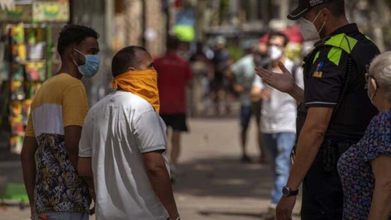 Turist cenneti Barcelona karantinaya alındı! 16