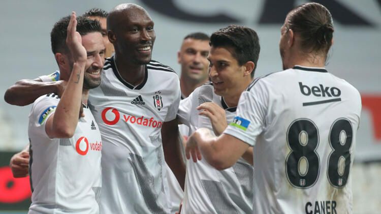 Hasan Ali ve Gökhan kavganın eşiğine geldiler 9