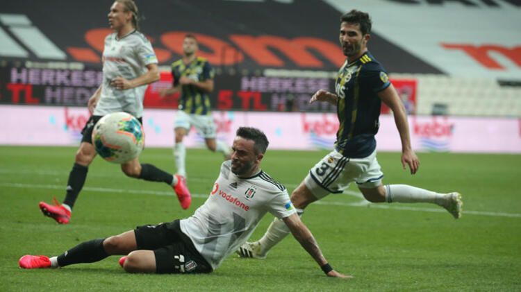 Hasan Ali ve Gökhan kavganın eşiğine geldiler 1