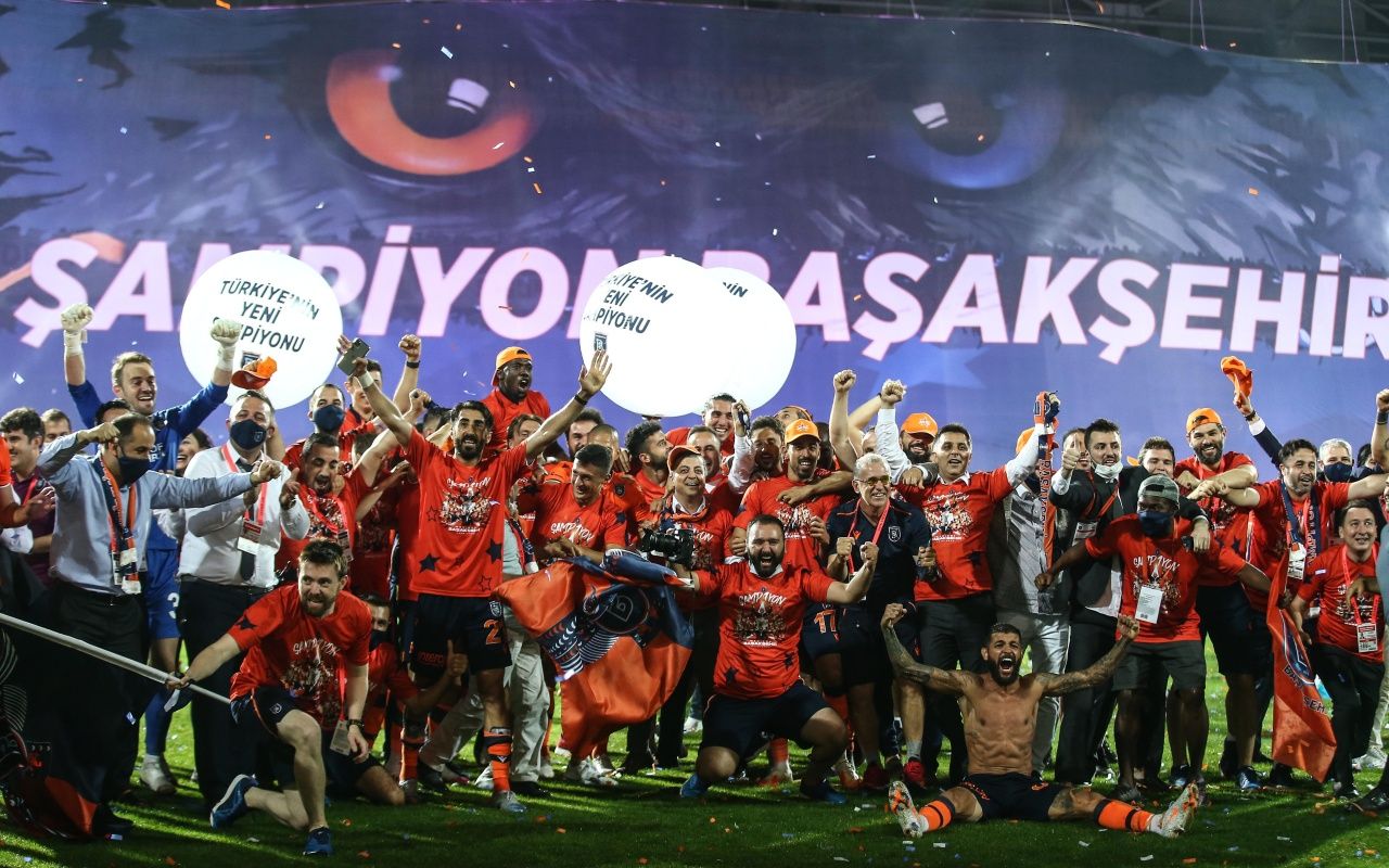Başakşehir, şampiyonluğu böyle kutladı 14