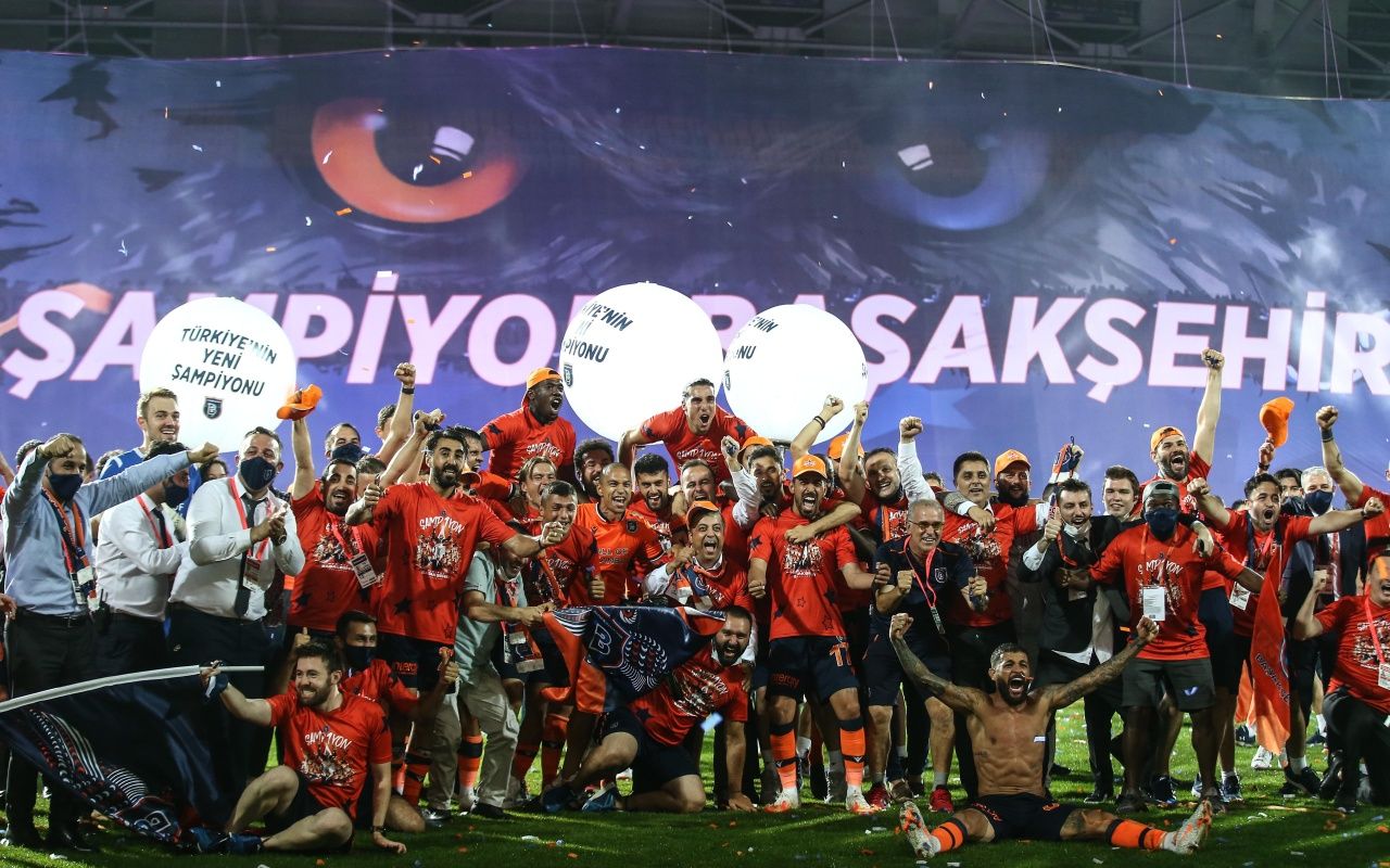 Başakşehir, şampiyonluğu böyle kutladı 10