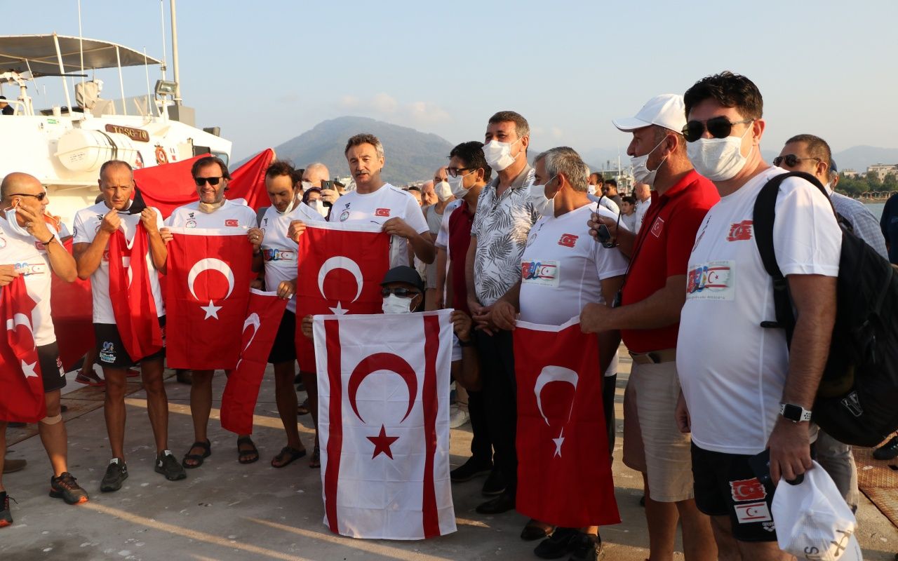 Eski bakan Tüzmen Mersin'den Kıbrıs'a yüzüyor 18