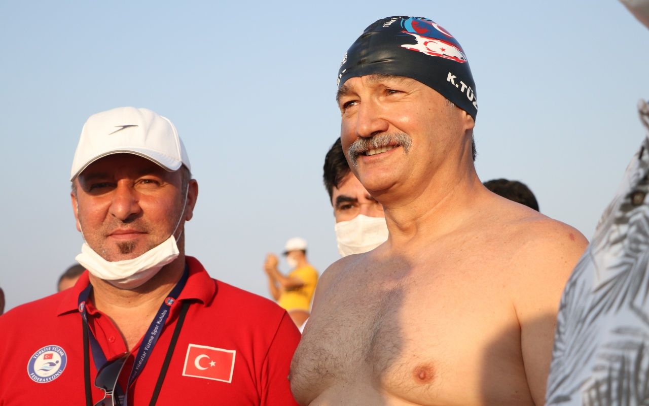 Eski bakan Tüzmen Mersin'den Kıbrıs'a yüzüyor 4