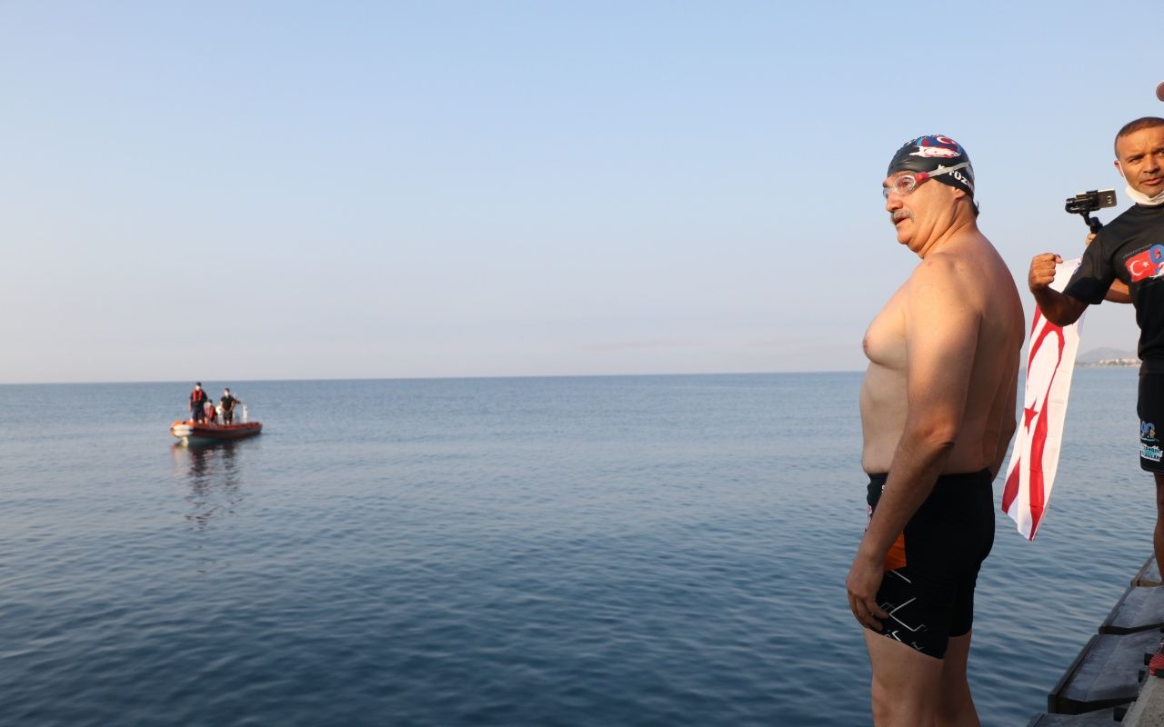 Eski bakan Tüzmen Mersin'den Kıbrıs'a yüzüyor 7
