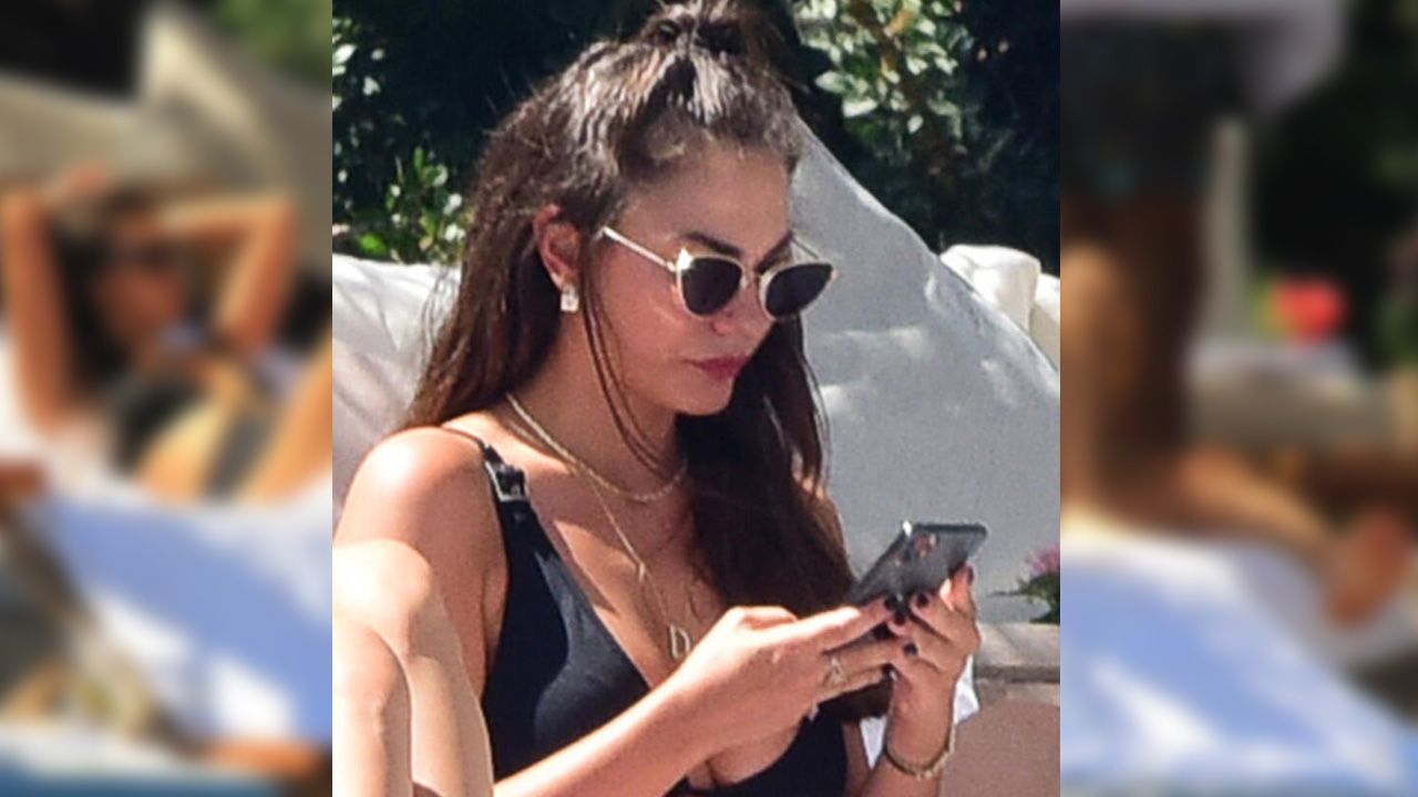 Demet Özdemir bikini fotoğraflarıyla bu yaza damga vurdu 4