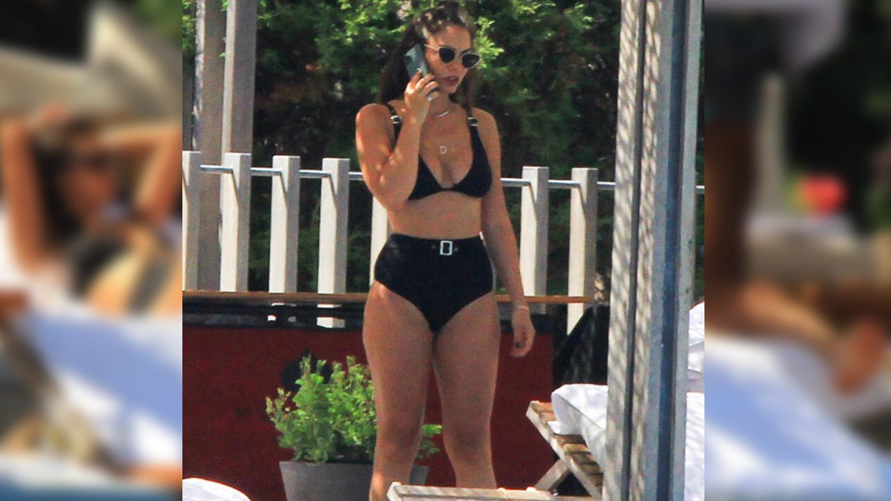 Demet Özdemir bikini fotoğraflarıyla bu yaza damga vurdu 5