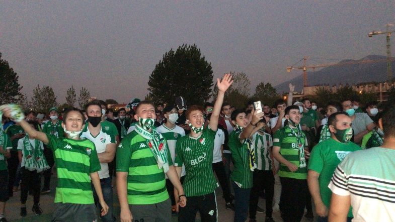 Adana ve Bursa'dan korkutan görüntü... 12