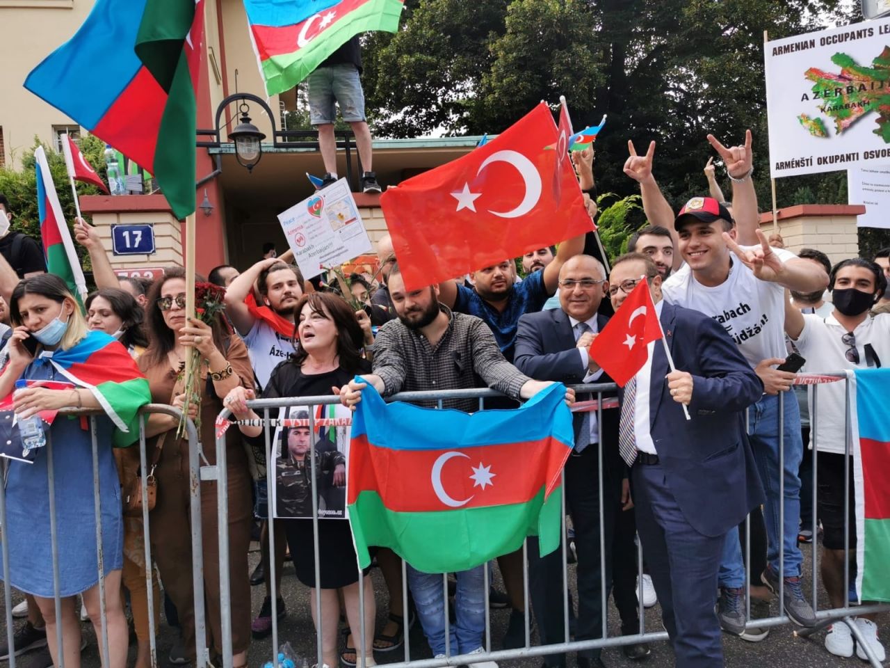 Prag'da Ermenistan protestosu 10