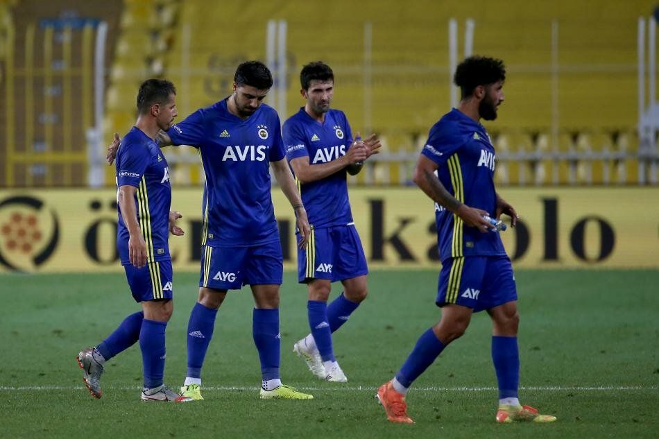 Emre Belözoğlu: İnsanım ve hata yaptım... 9