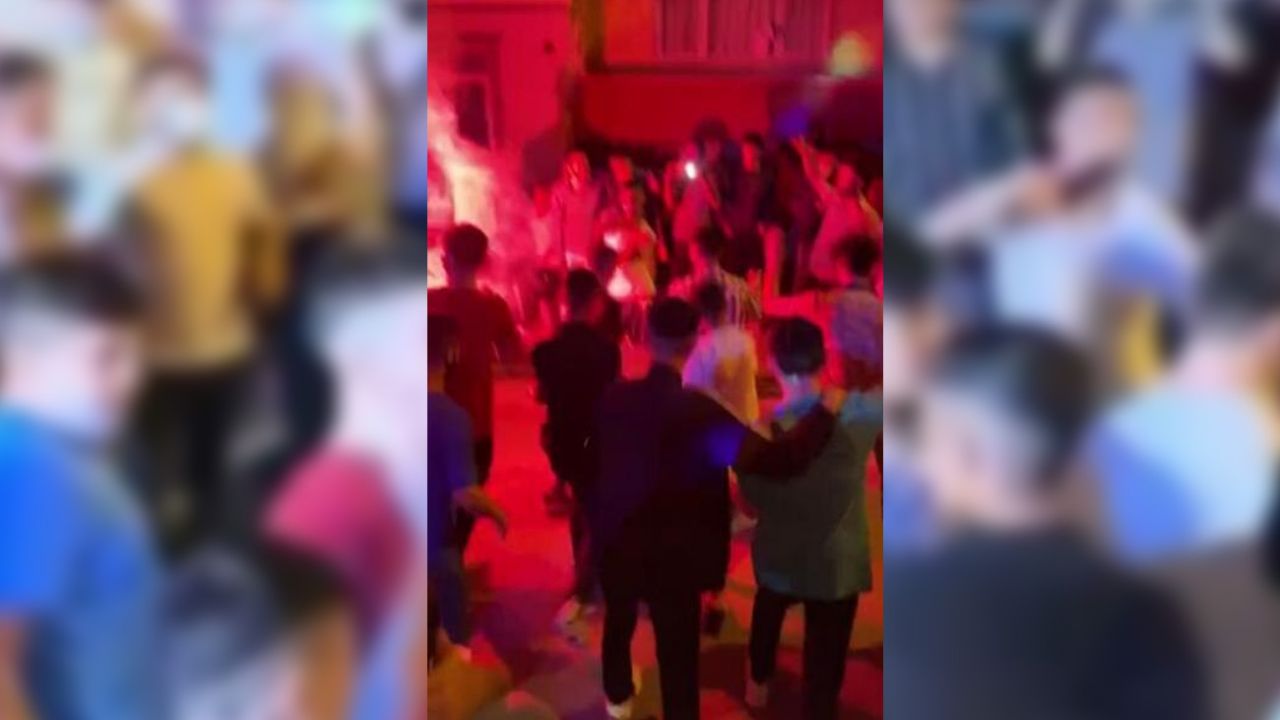 Bağcılar sokaklarında 'koronaya selam' partileri yapıyorlar 2