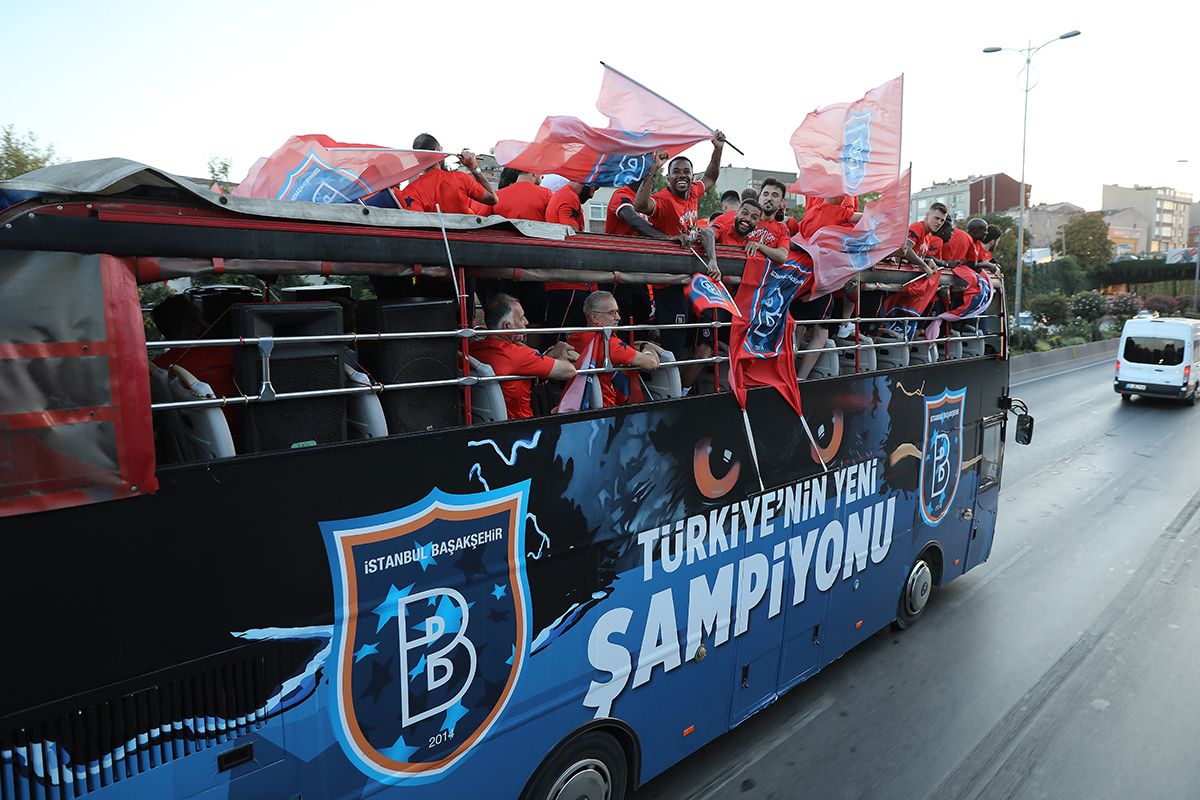 Şampiyon kupasına kavuştu 17