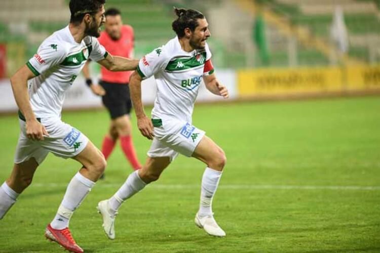 Bursaspor'da Özer Hurmacı krizi! "Bize ihanet etti" 16