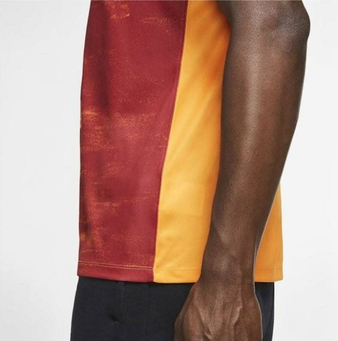 Galatasaray yeni sezon formalarını tanıttı 11