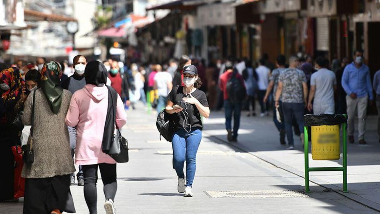 Prof. Dr. Yıldız: Kayseri'de günlük 5'e kadar düşen vaka sayısı 100'ü geçti 2
