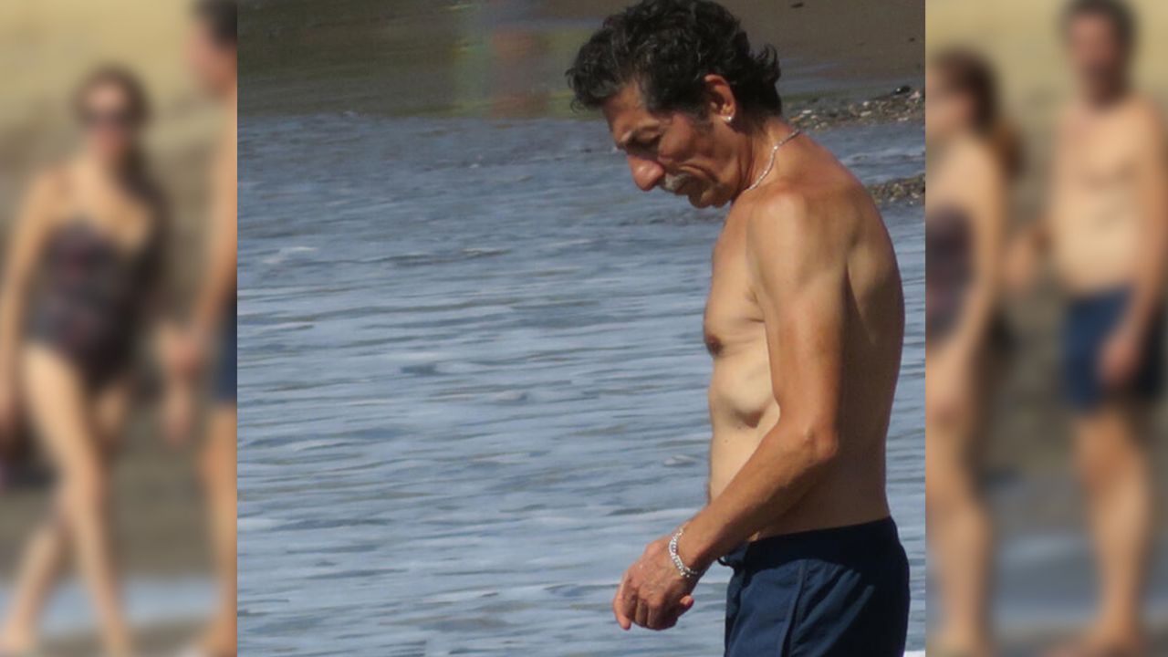 Mustafa Uğurlu halk plajında 2