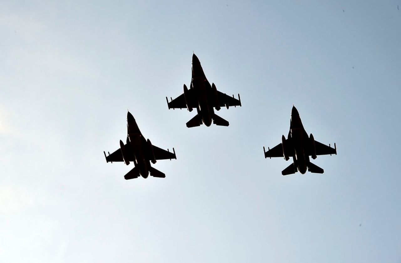 Türk F-16'ları Azerbaycan'da 1