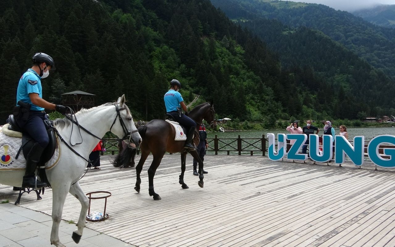 Atlı jandarmalar Uzungöl'de göreve başladı 10