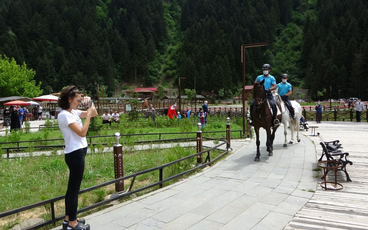 Atlı jandarmalar Uzungöl'de göreve başladı 5