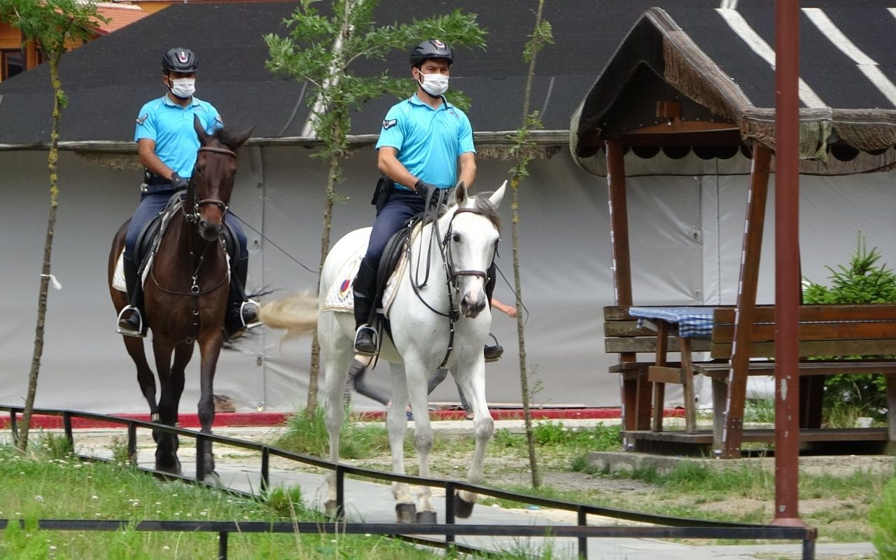 Atlı jandarmalar Uzungöl'de göreve başladı 18