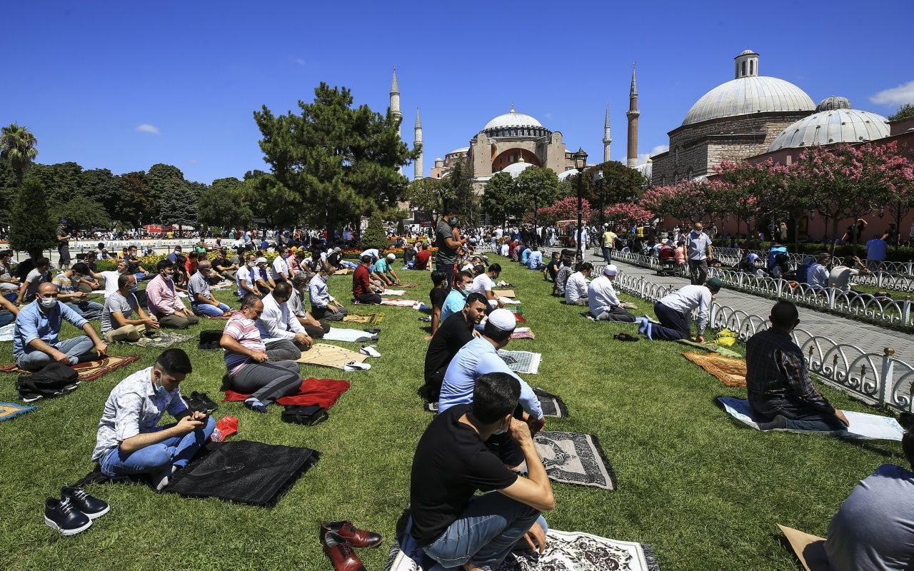 Ayasofya'da ikinci cuma namazı 15