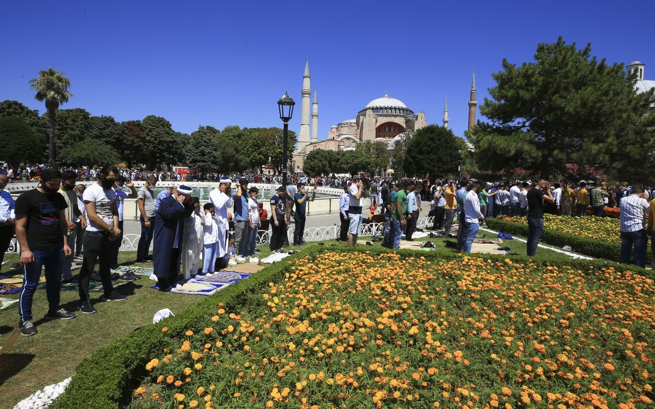 Ayasofya'da ikinci cuma namazı 16