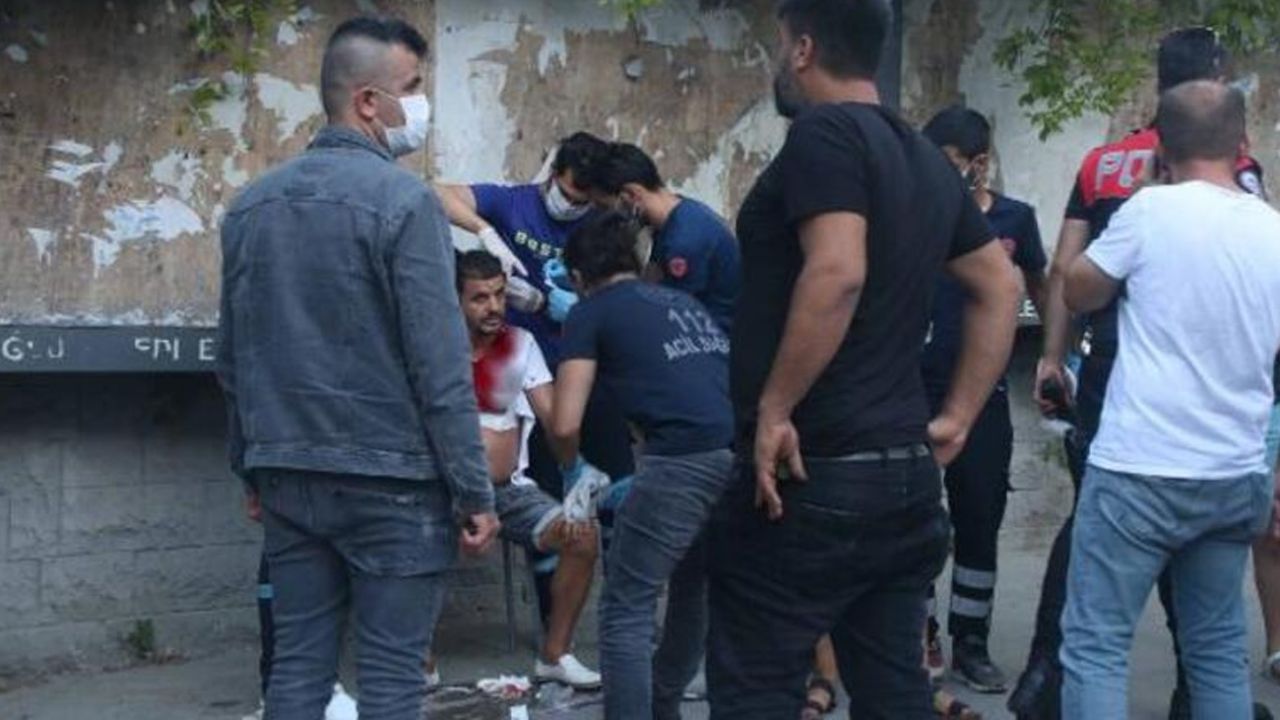 Ünlü kabadayının akrabası değnekçi tarafından bıçaklı saldırıya uğradı! 2