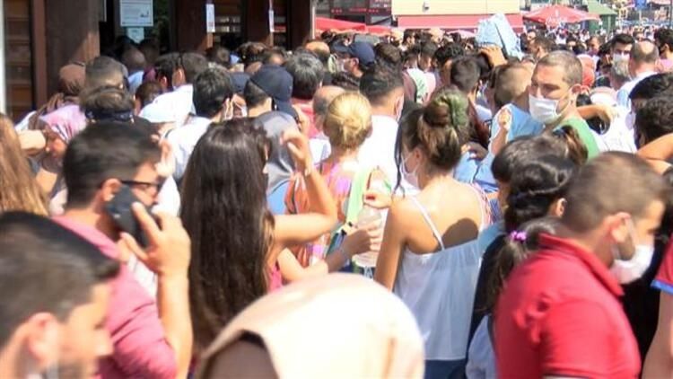 Eminönü'nde bayram izdihamı 8