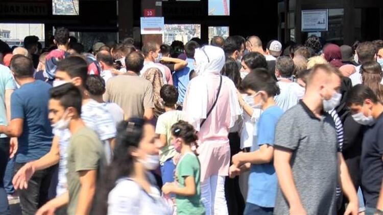 Eminönü'nde bayram izdihamı 6