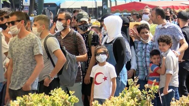 Eminönü'nde bayram izdihamı 5