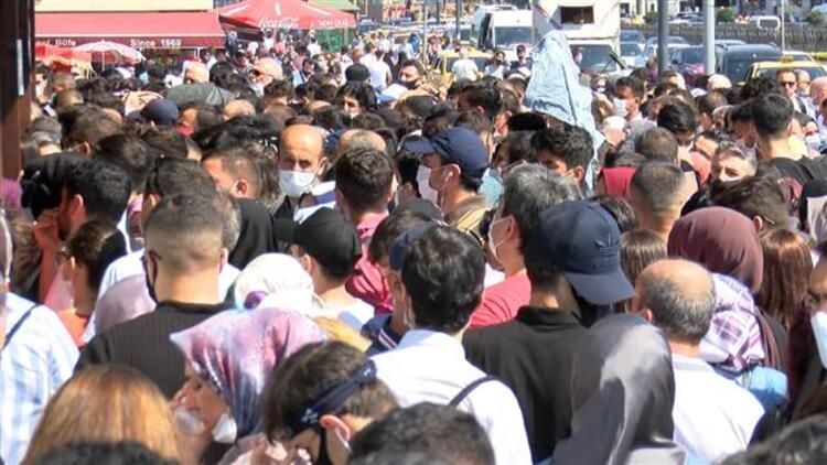 Eminönü'nde bayram izdihamı 4