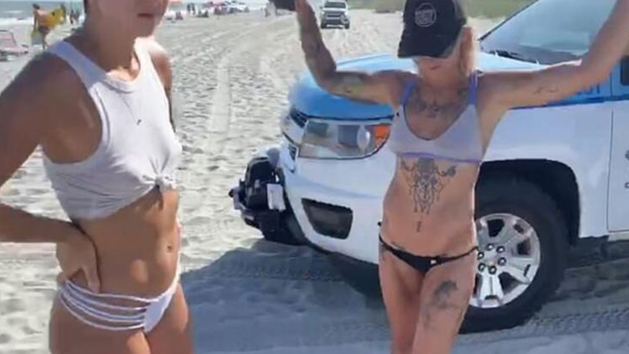 Bikinisi yüzünden tutuklandı! 11