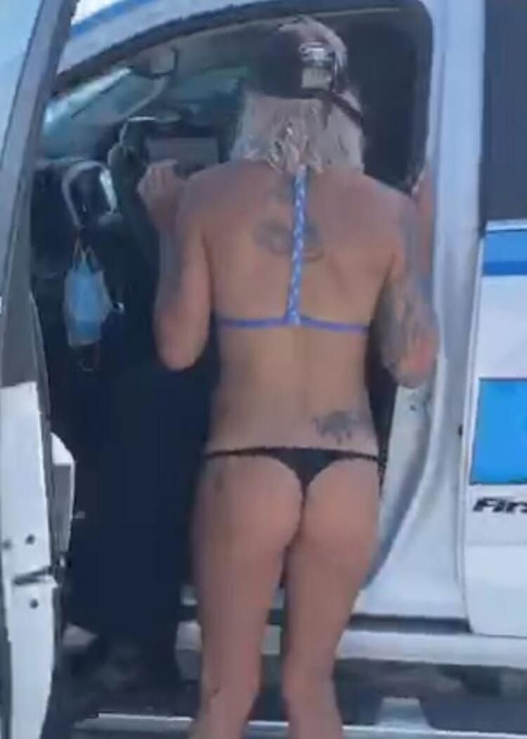 Bikinisi yüzünden tutuklandı! 9